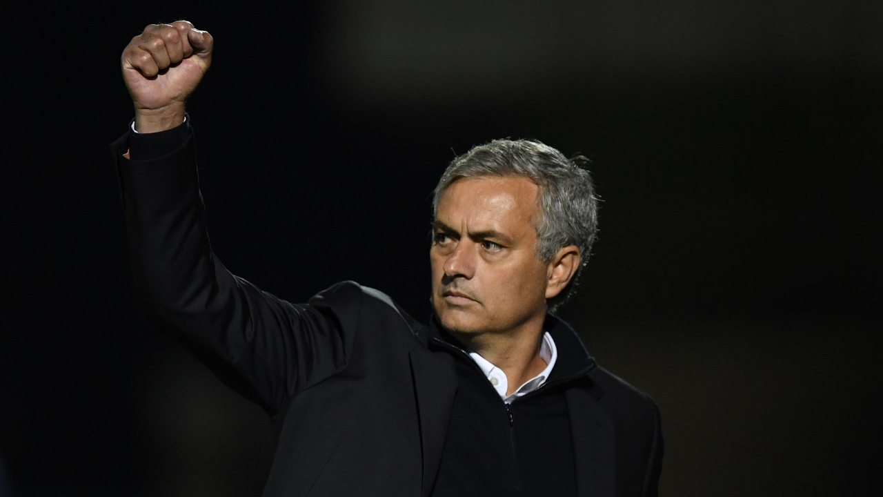 浓眉重返五号位！基德：他别无选择，为了球队他愿意付出一切（浓眉重回五号位！基德：唯此一途，他愿为球队倾尽所有）