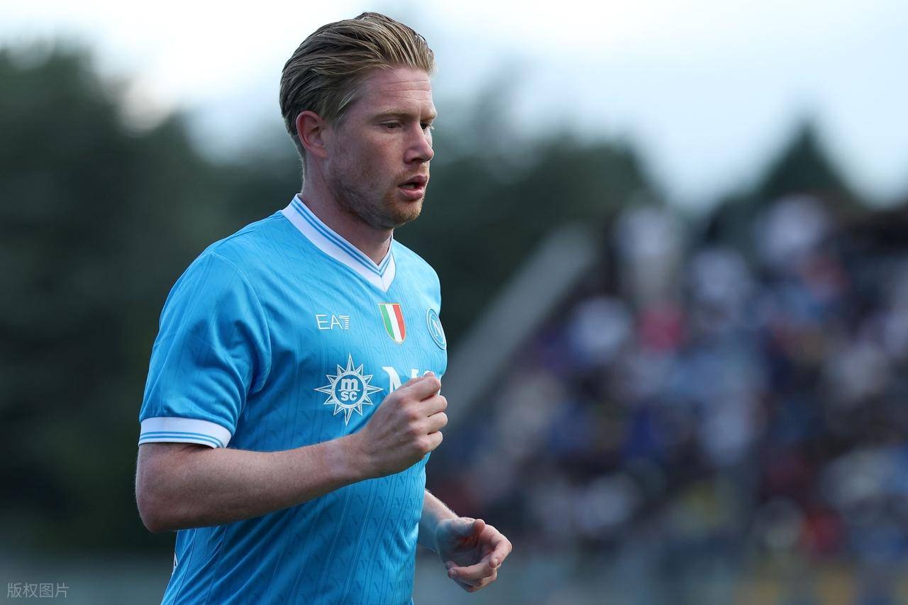 汉密尔顿：最喜欢内马尔和维尼修斯；欣赏梅西的技术（汉密尔顿自曝最喜欢内马尔和维尼修斯，称赞梅西技术精湛）