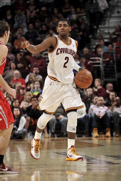 英超争四大战愈演愈烈（英超前四之争白热化）