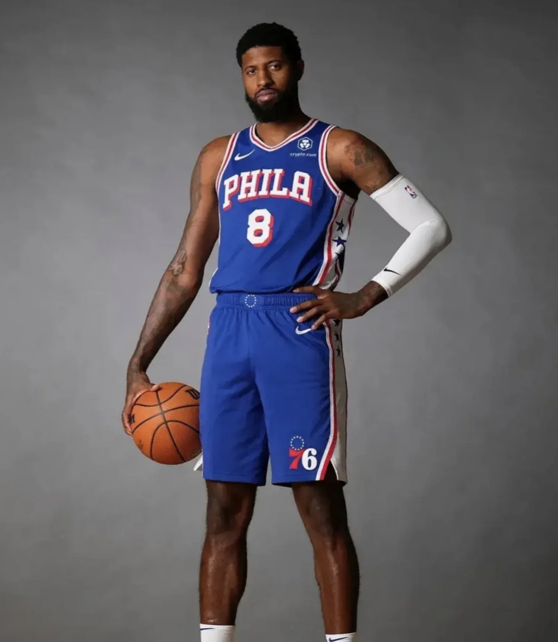 皇马队史第五次西甲主场有两人被罚下，上一次是20年前（皇马时隔20年再现西甲主场两人被罚下，队史第5次）