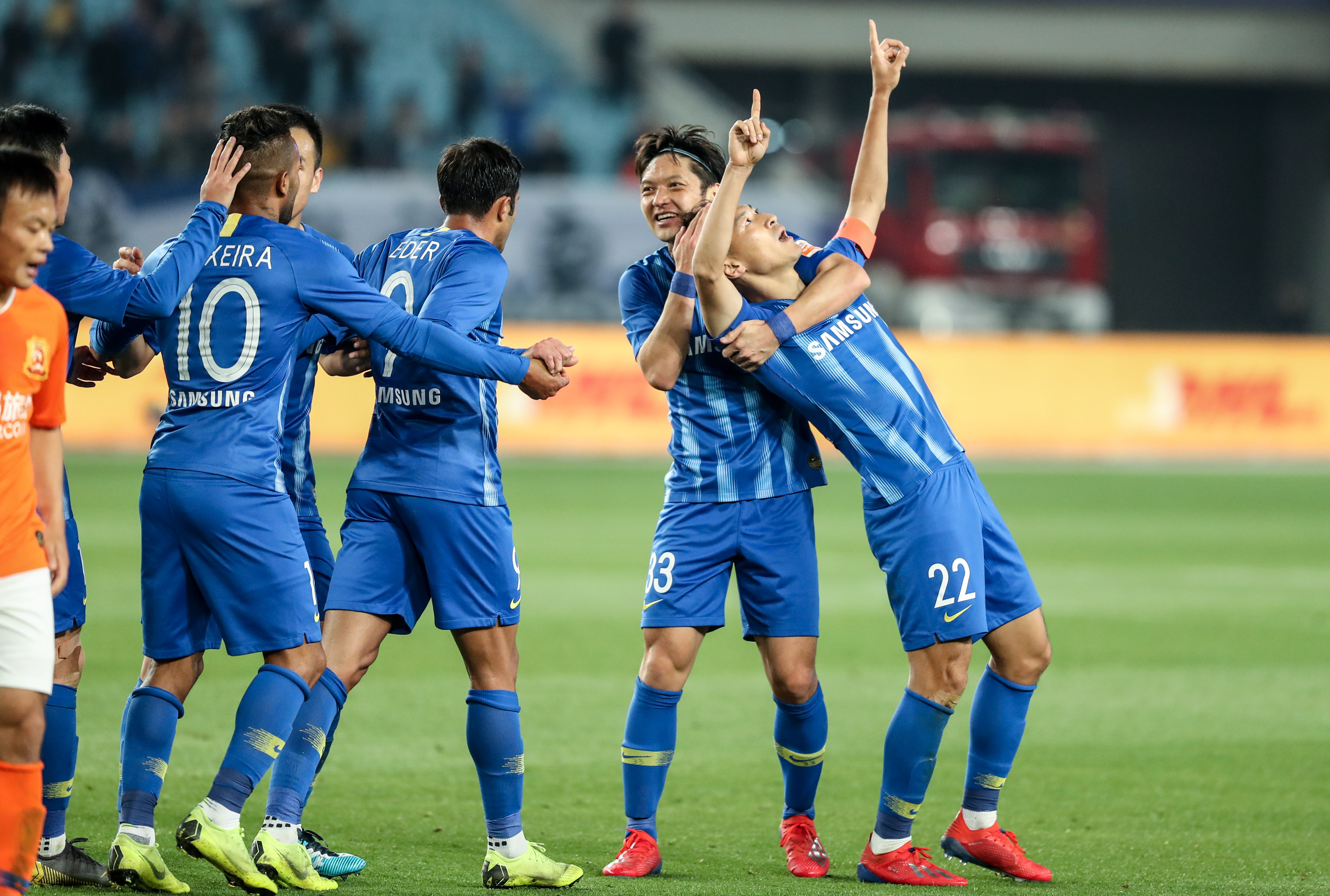 保加利亚传奇佩内夫被紧急送往肿瘤医院治疗，他曾患有睾丸癌（保加利亚名宿佩内夫被紧急送至肿瘤医院，曾患睾丸癌）