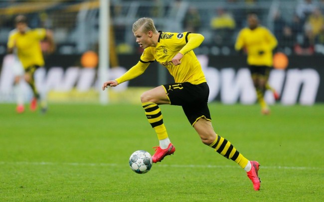 德转统计五大联赛最年长戴帽前10：莱万第8，C罗两度上榜（德转盘点五大联赛最年长帽子戏法TOP10：莱万位列第八，C罗两次入围）