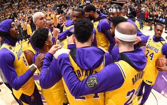 辽宁男篮CBA杯赛连输江苏广州引热议！球迷不满狂刷官媒评论区（CBA杯赛辽宁男篮连败江苏、广州引发热议，球迷不满刷屏官媒评论区）