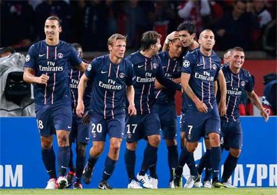 热刺连胜势头迅猛（热刺豪取连胜，气势如虹）