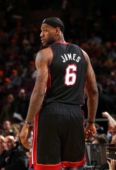 瓜迪奥拉：联赛杯将大幅度轮换；特拉福德冬窗不会离队（瓜迪奥拉：联赛杯大规模轮换，特拉福德冬窗留队）