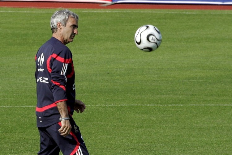 姆卡萨：球队目标就是夺冠，为曼城首秀是值得骄傲的时刻（姆卡萨：球队剑指冠军，曼城处子秀令我自豪）