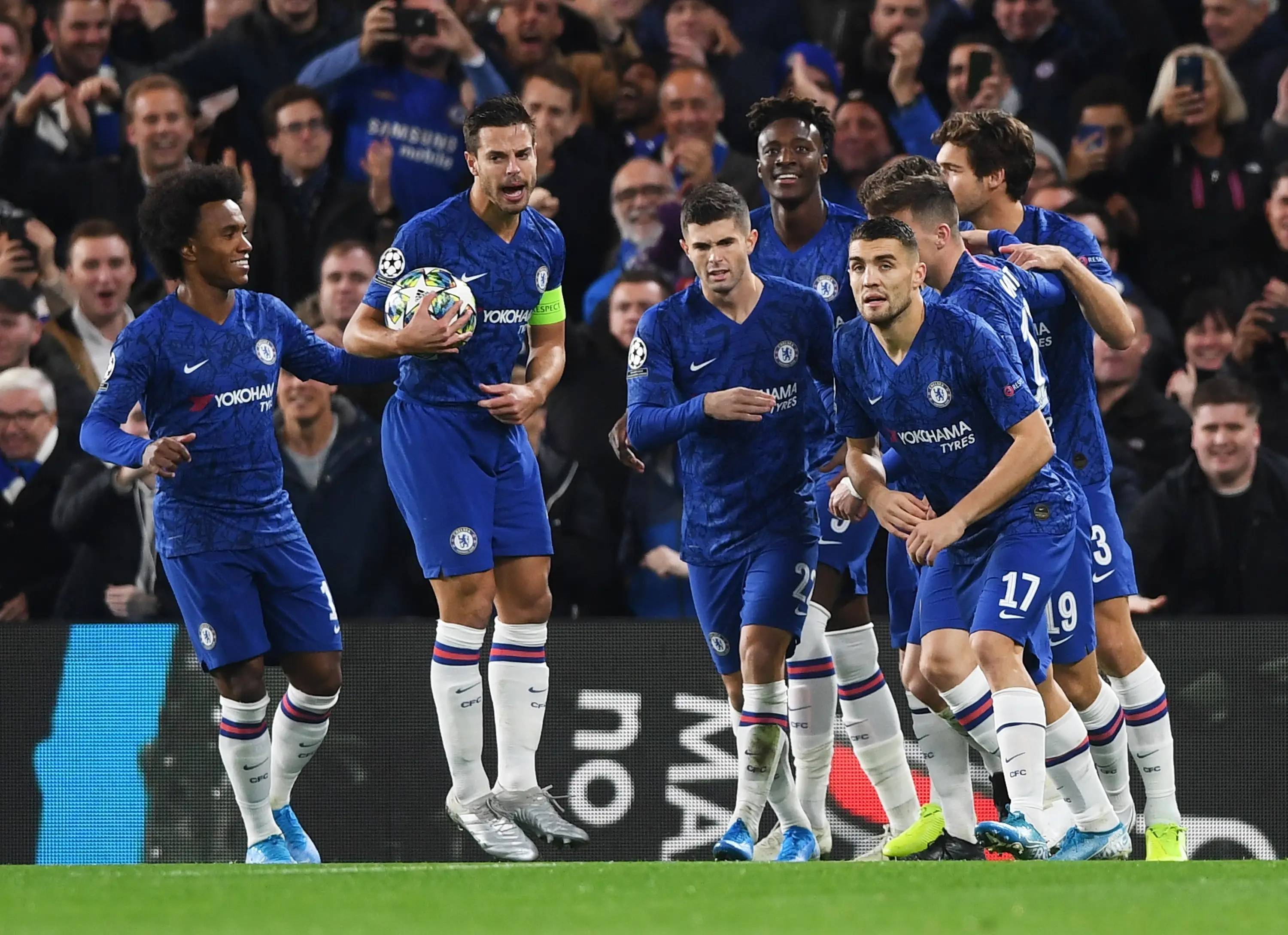 米切尔&莫布利首节合砍26分，其他队友合计只得7分（米切尔与莫布利首节联手轰下26分，其余队友仅拿7分）