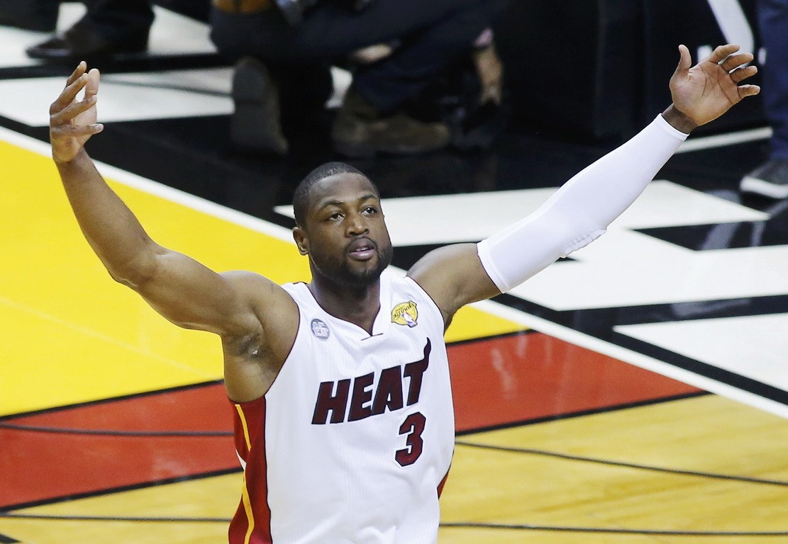 邮报：曼联希望姆伯莫等人对伯恩茅斯后去非洲杯，将进行谈判（邮报：曼联将与各方谈判，盼姆伯莫等人对阵伯恩茅斯后再赴非洲杯）