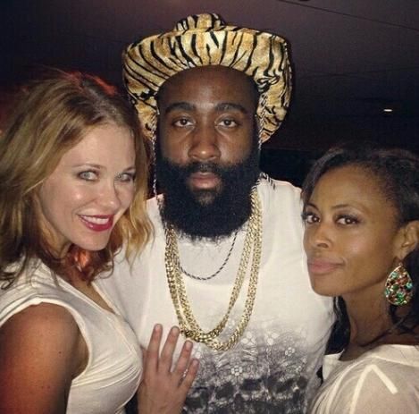 意甲媒体热议：在莱奥加盟米兰的七个赛季里，本赛季莱奥的表现最为出色！（意媒热议：莱奥加盟米兰七季以来，本赛季表现最佳！）