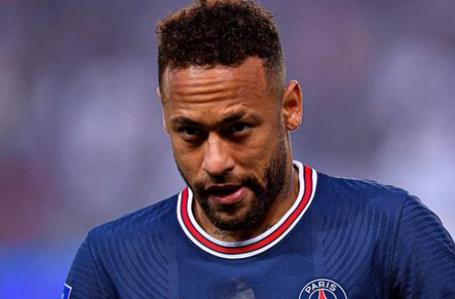 凯尔特人半场三分球表现不佳，命中率仅27.8%（凯尔特人半场外线失准，三分命中率仅27.8%）