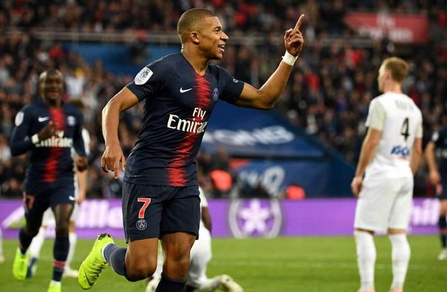 实至名归！阿尔瓦雷斯当选本轮欧冠最佳球员（当之无愧！阿尔瓦雷斯荣膺本轮欧冠最佳）